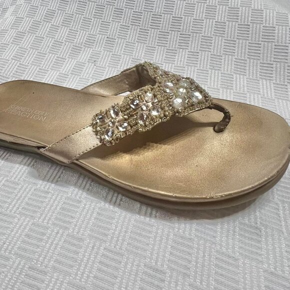 Size - 8 1/2 Medium Kenneth Cole Reaction Champagne Sandals - Picture 5 of 10